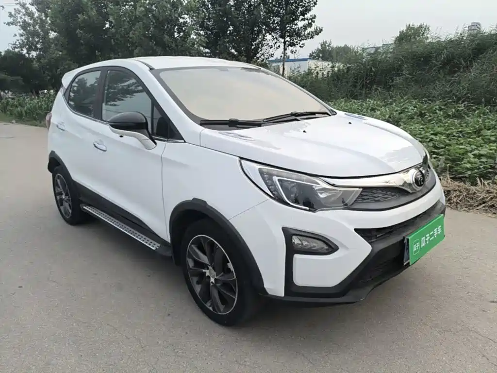 Yuan 1.5 L Auto Cool Dazzle Connected
