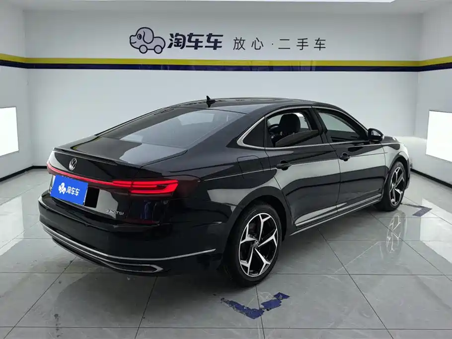 Passat Facelift 330 TSI Starry Sky Elite