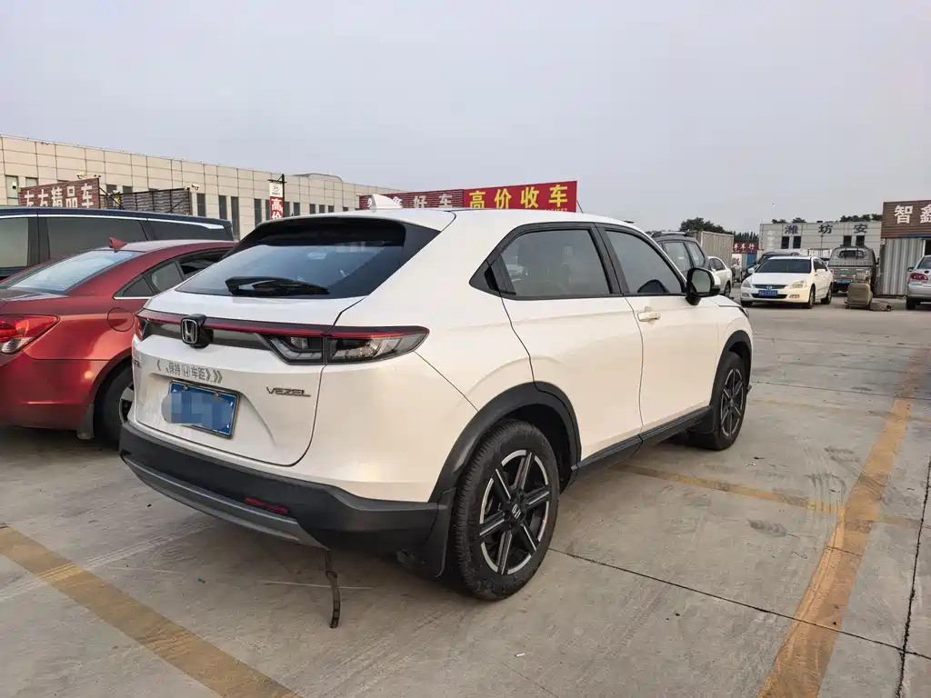 Vezel 1.5 L CVT Pioneer