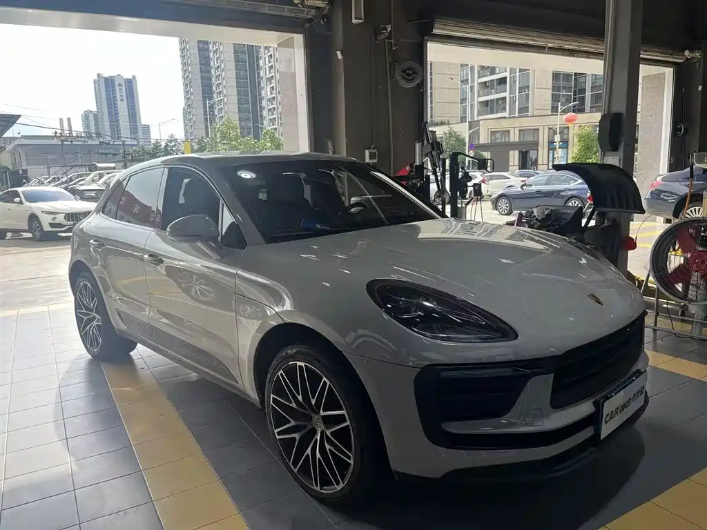 Macan Macan T 2.0 T