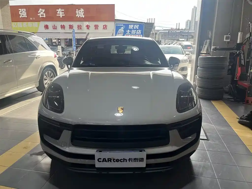 Macan Macan T 2.0 T