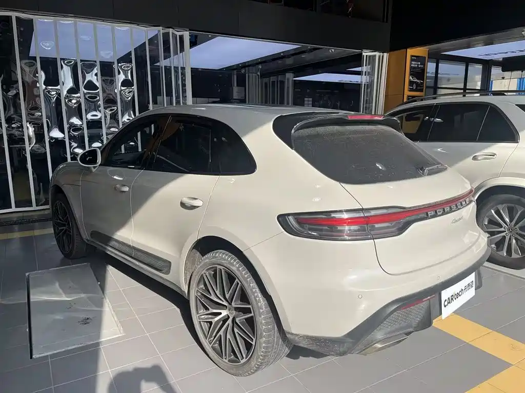Macan Macan T 2.0 T