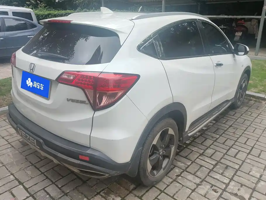 Vezel 1.8 L CVT 2 WD Pioneer
