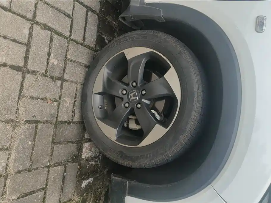 Vezel 1.8 L CVT 2 WD Pioneer