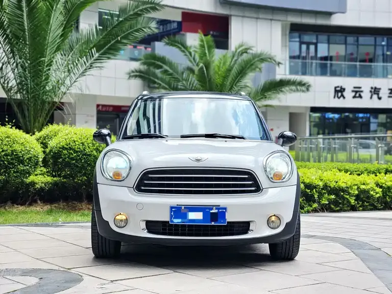 MINI COUNTRYMAN 1.6 L COOPER Fun