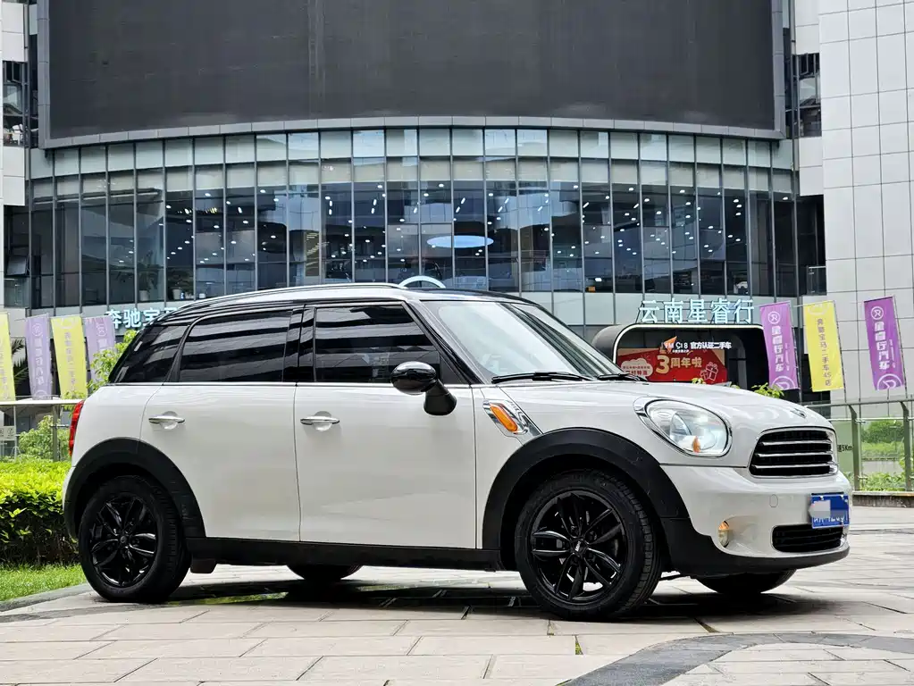 MINI COUNTRYMAN 1.6 L COOPER Fun
