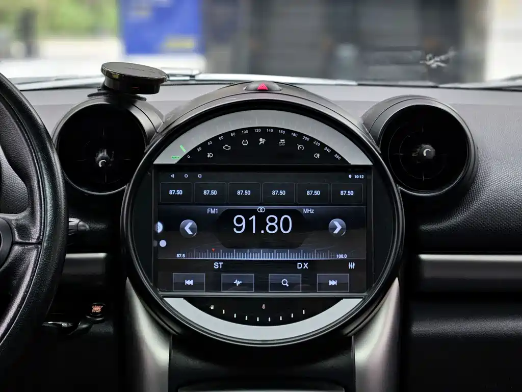MINI COUNTRYMAN 1.6 L COOPER Fun