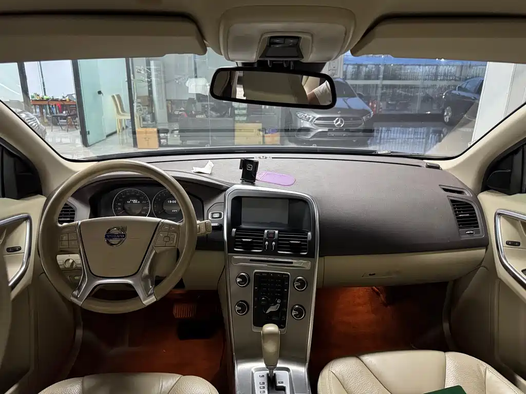 Volvo XC60 (Import) 沃尔沃XC60进口 2012款 T6 AWD舒适版