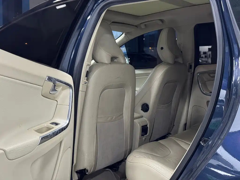 Volvo XC60 (Import) 沃尔沃XC60进口 2012款 T6 AWD舒适版