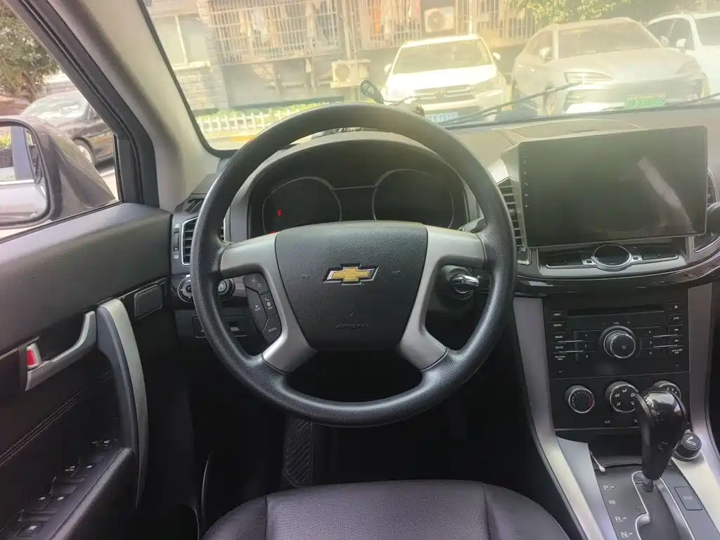 Captiva 2.4 L 2 WD City 7-seat