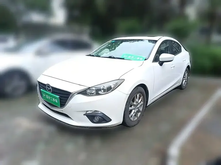 Mazda 3 Axela Sedan 1.5 L Auto Luxury