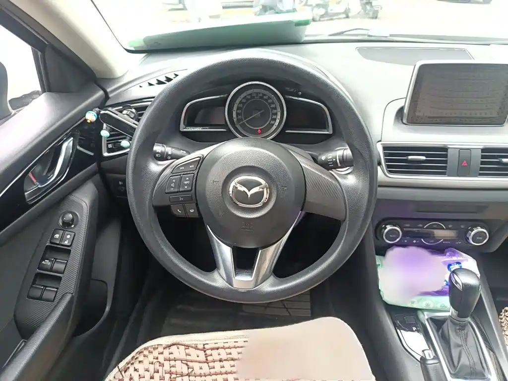 Mazda 3 Axela Sedan 1.5 L Auto Luxury