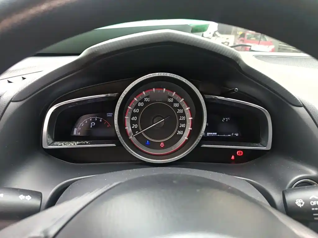 Mazda 3 Axela Sedan 1.5 L Auto Luxury