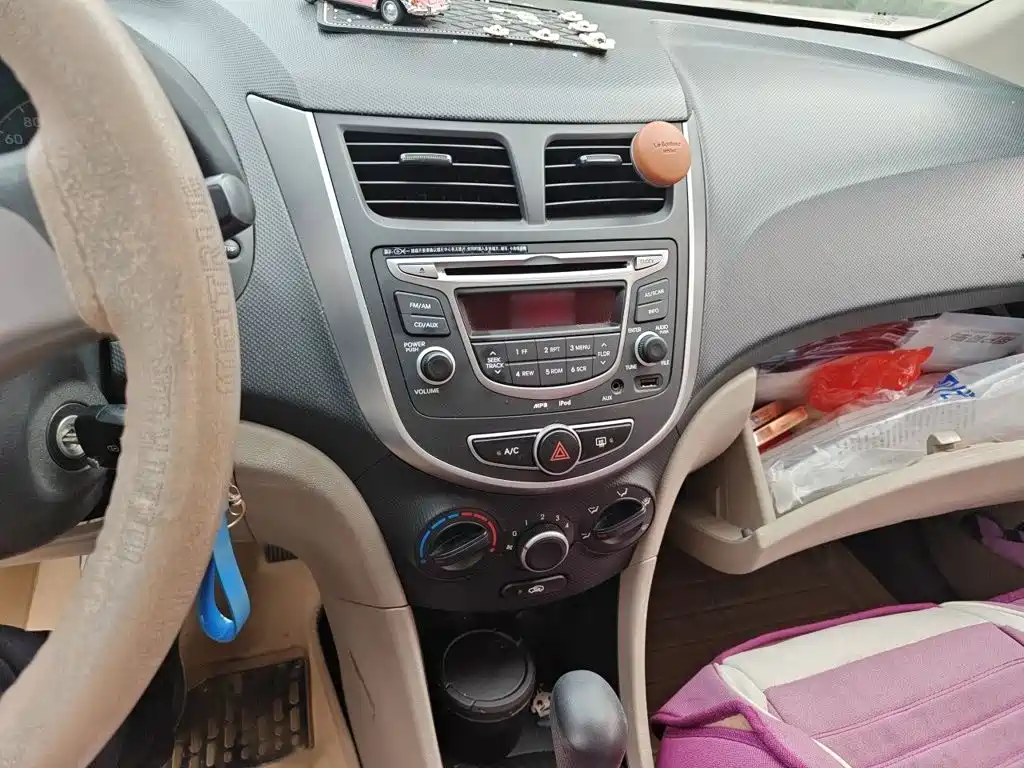 Accent 1.4 L Auto Intelligent GLS