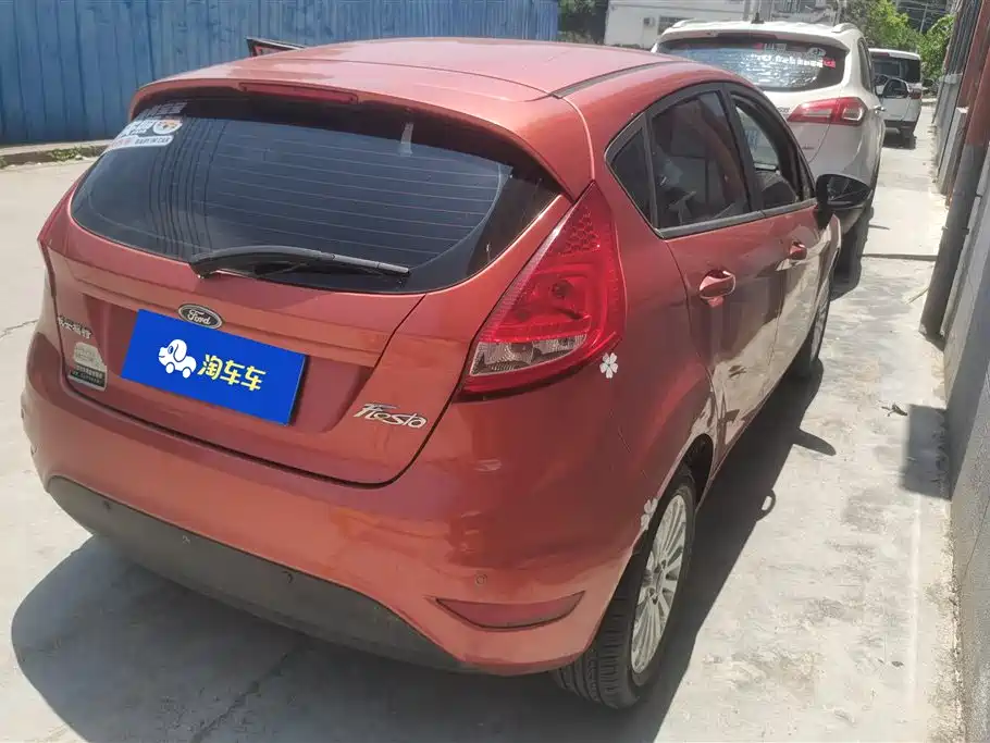 Fiesta Hatchback 1.5 L Auto Fashion
