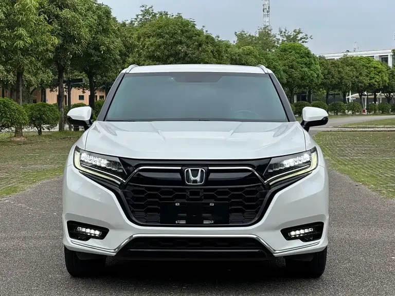 Honda UR-V 370 TURBO 4 WD Premium