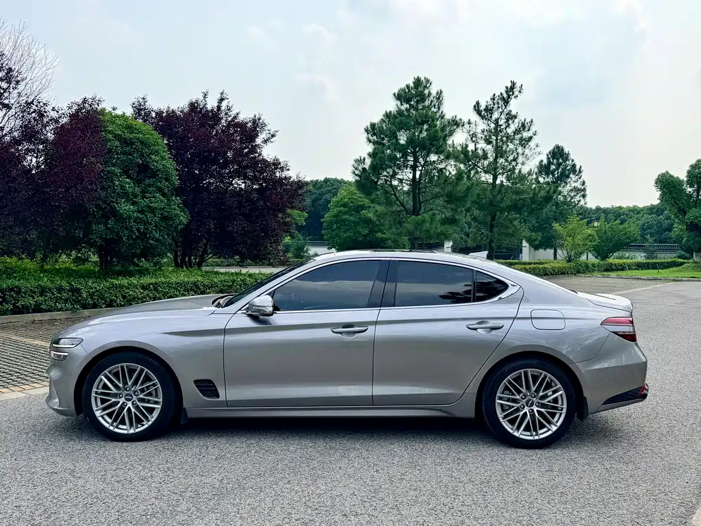 Genesis G70 捷尼赛思G70 2021款 2.0 T 后驱豪华版