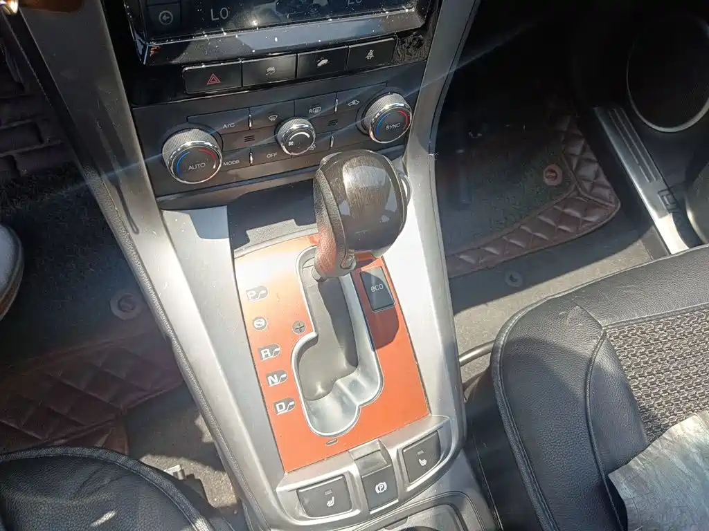 Captiva 2.4 L 4 WD Flagship 7-seat