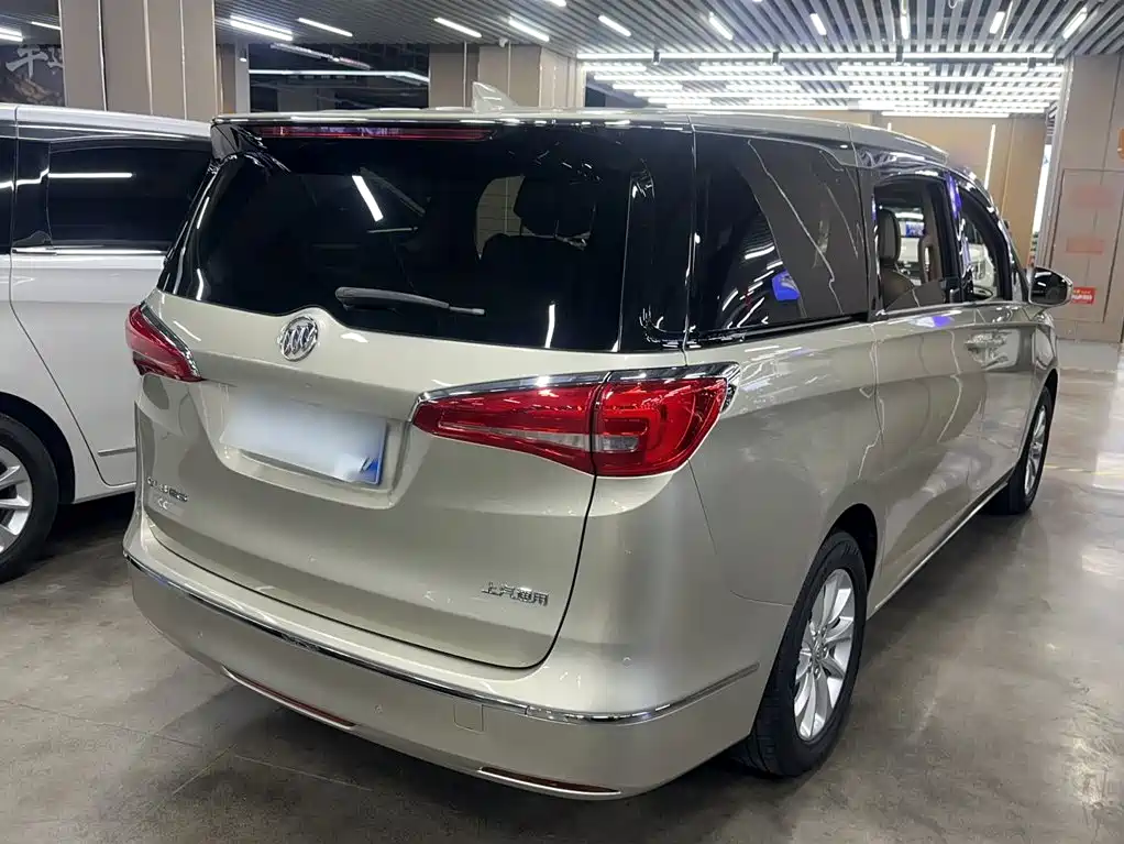 Buick GL8 ES 28 T Premium CN-V