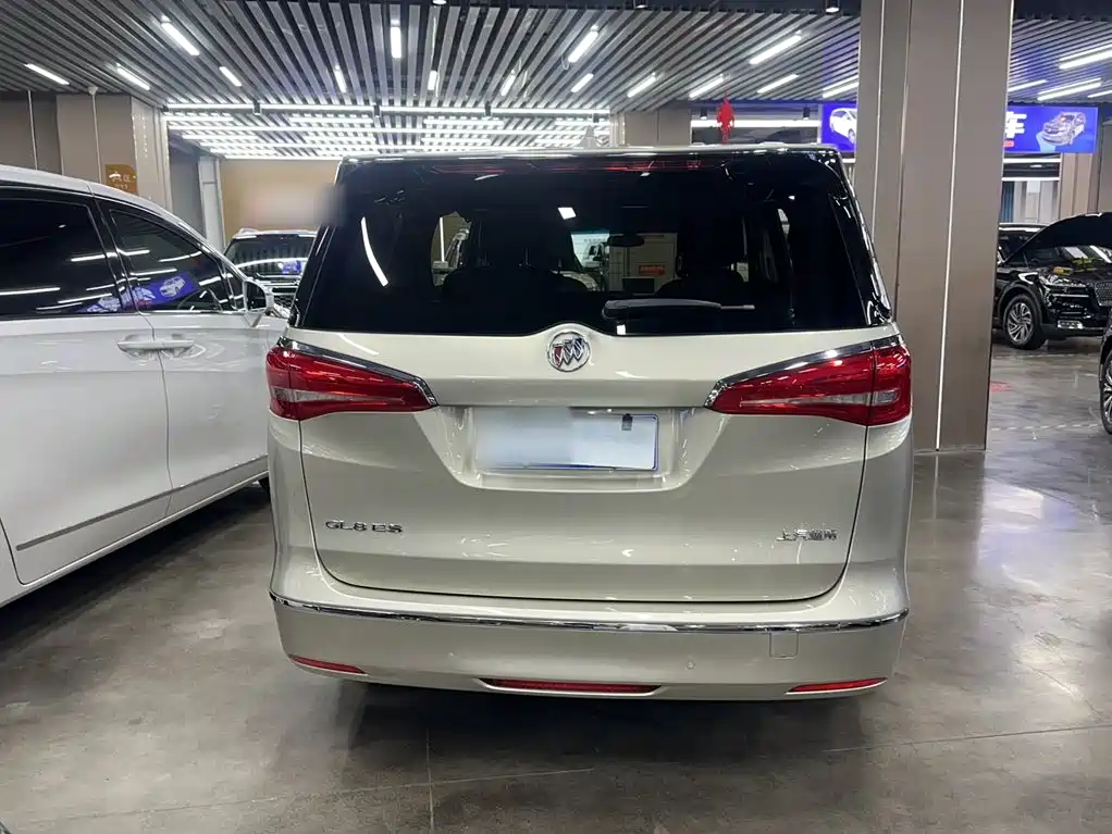Buick GL8 ES 28 T Premium CN-V