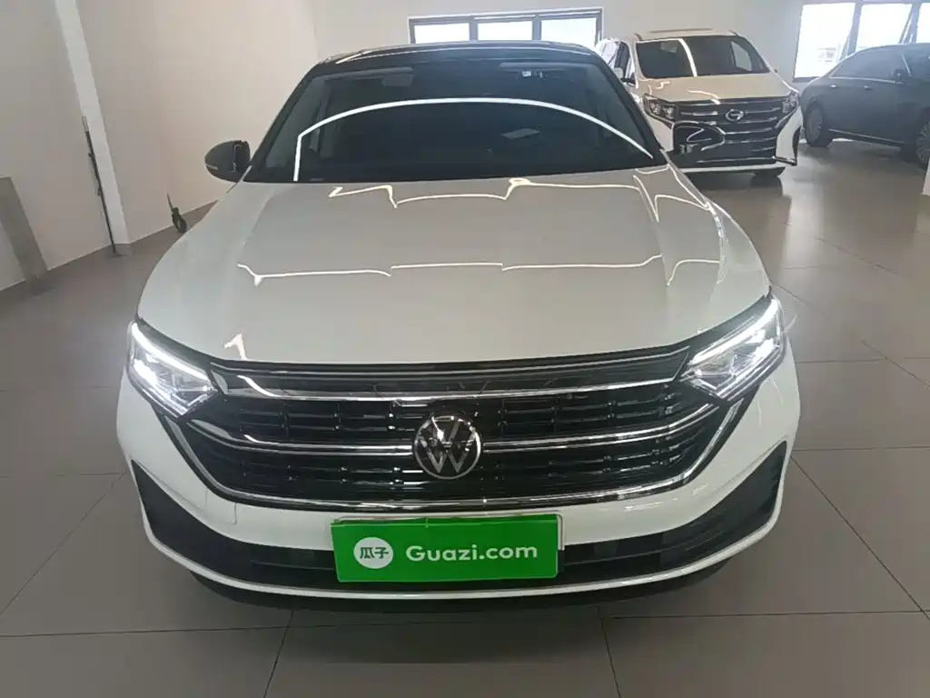 Sagitar 3000 10 K Selected 300 TSI DSG Transcend