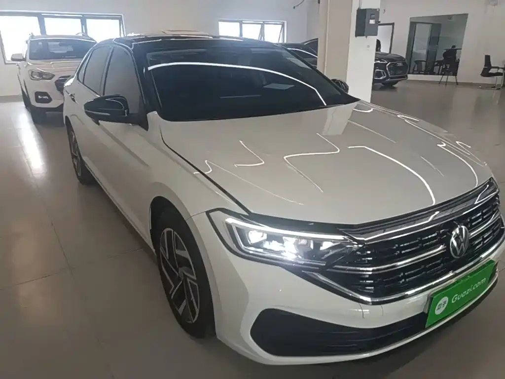 Sagitar 3000 10 K Selected 300 TSI DSG Transcend