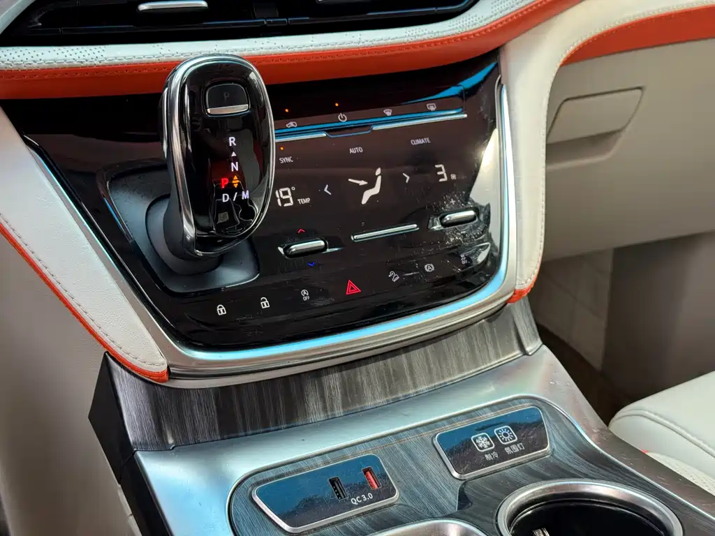 Buick GL8 ES LaCrosse 653 T Comfort