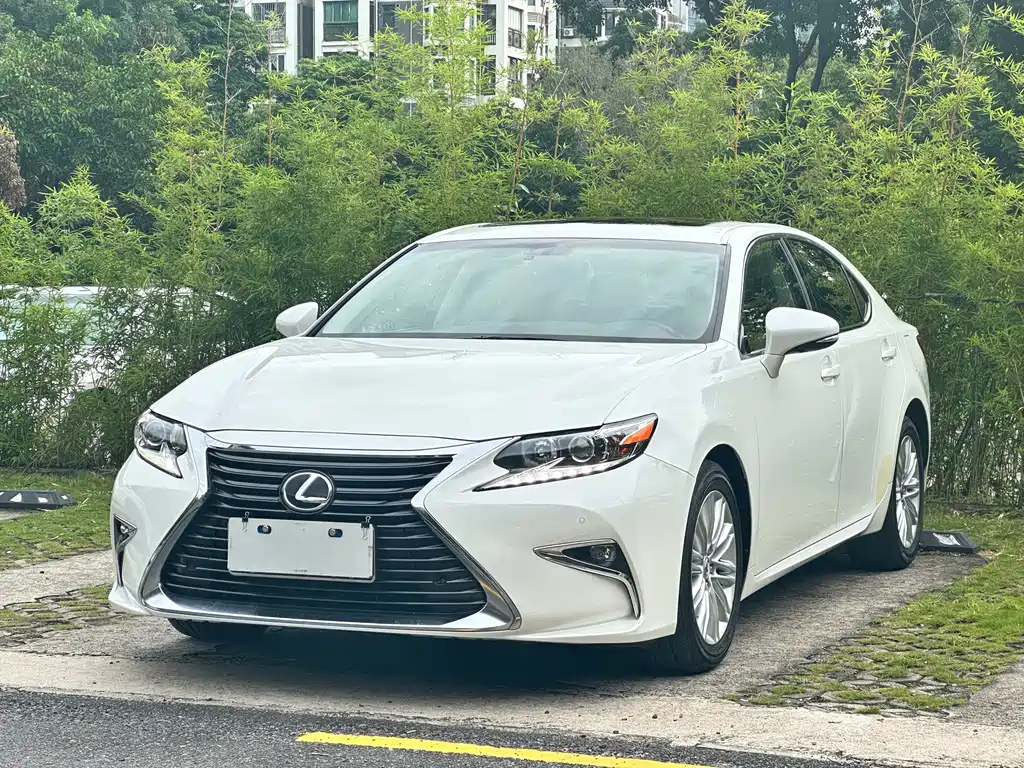 Lexus ES 200 Comfort