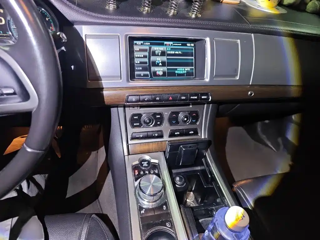 Jaguar XF XF 2.0 T Elegance