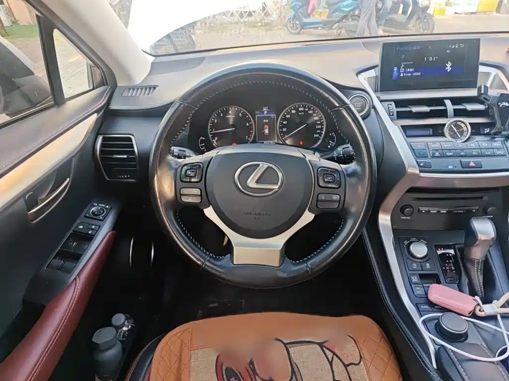 Lexus NX 200 AWD Sharp Style