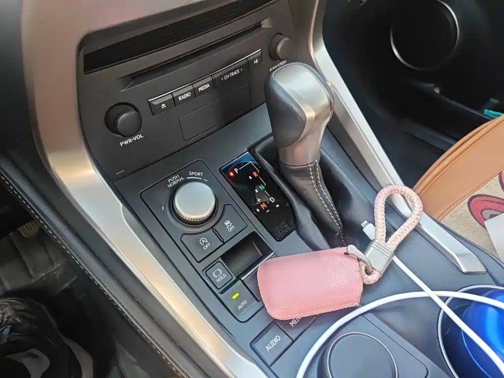 Lexus NX 200 AWD Sharp Style