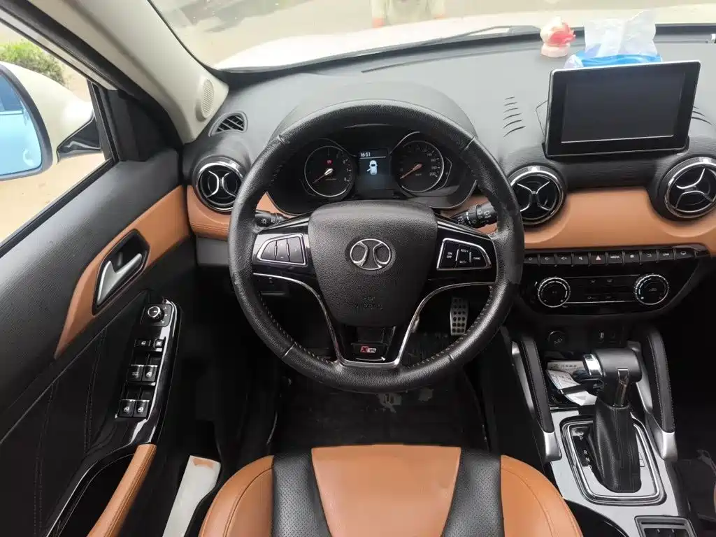 Senova X35 1.5 L Auto Luxury