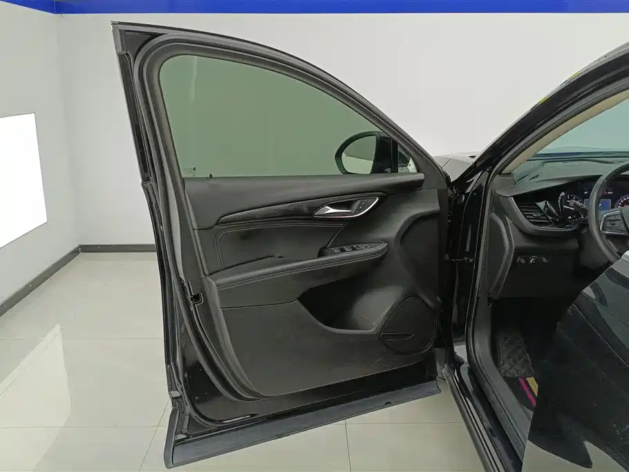 Envision Plus Facelift Envision Plus 552 T 5-seat Luxury