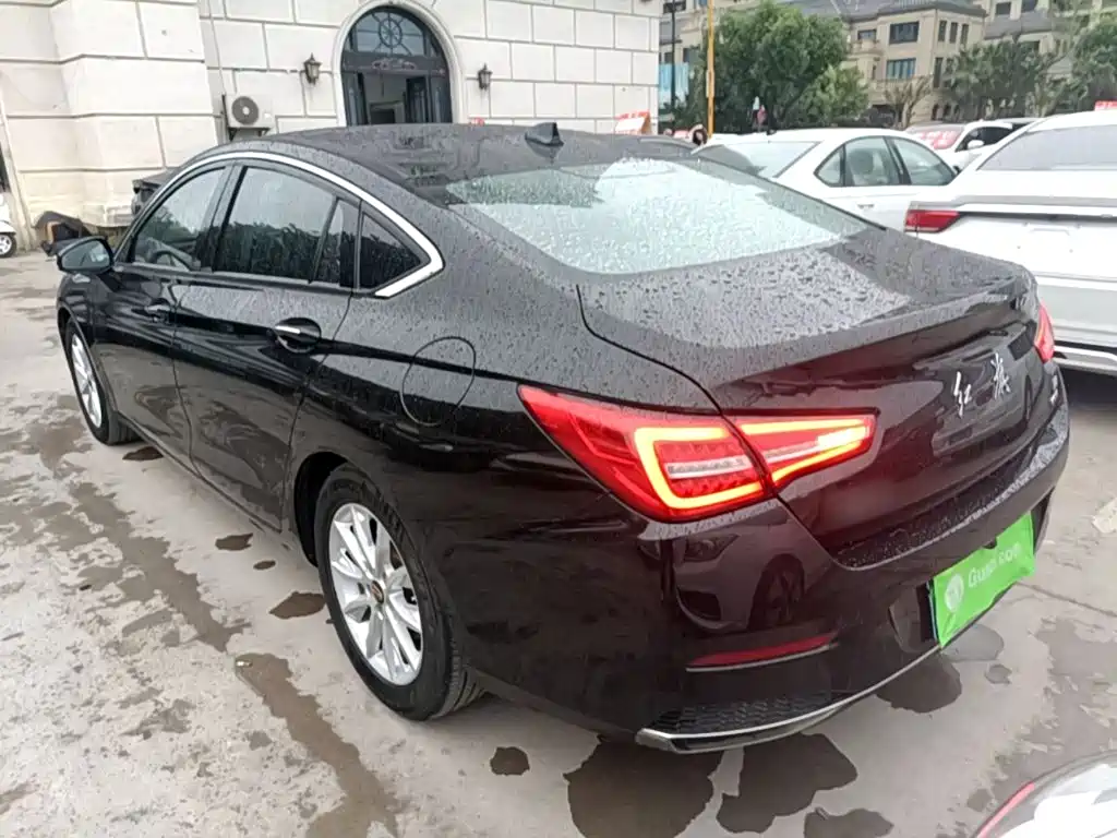 Hongqi H5 30 TD Dynamic
