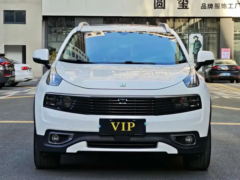 Lynk & Co 01 2.0 T 2 WD CN-VI