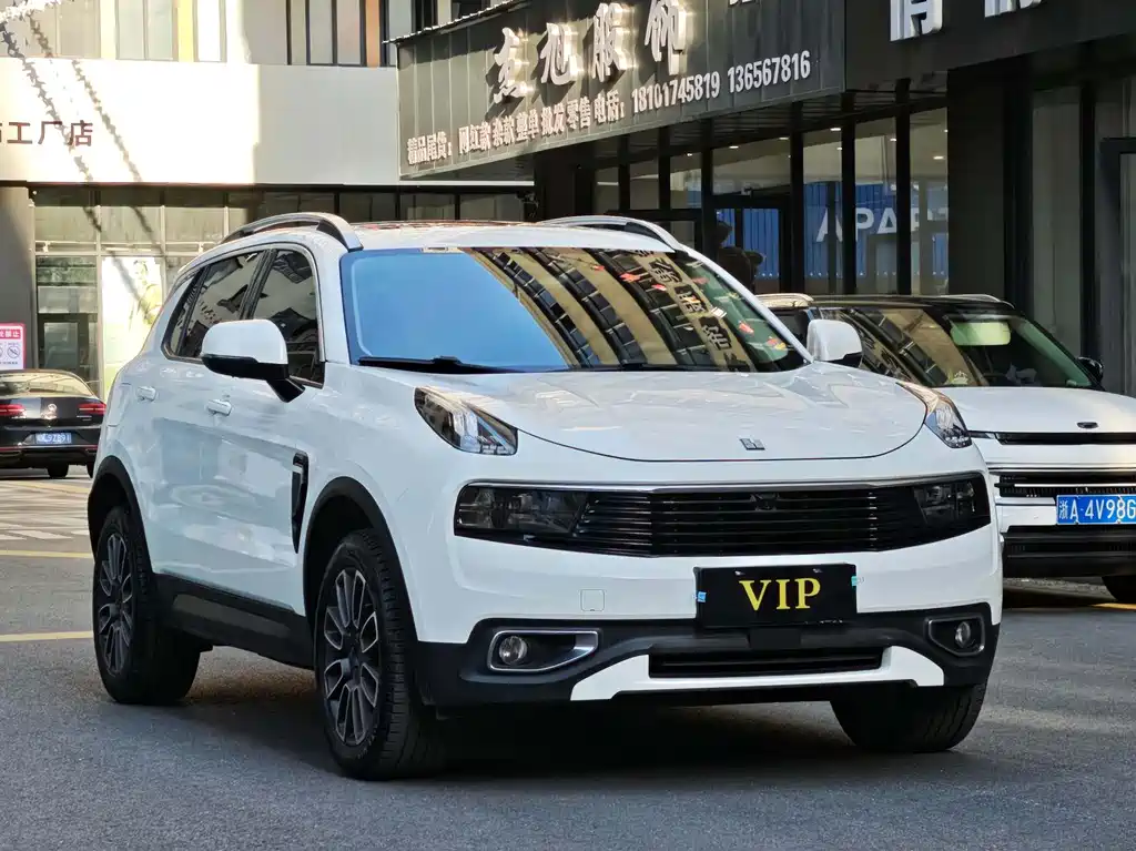 Lynk & Co 01 2.0 T 2 WD CN-VI