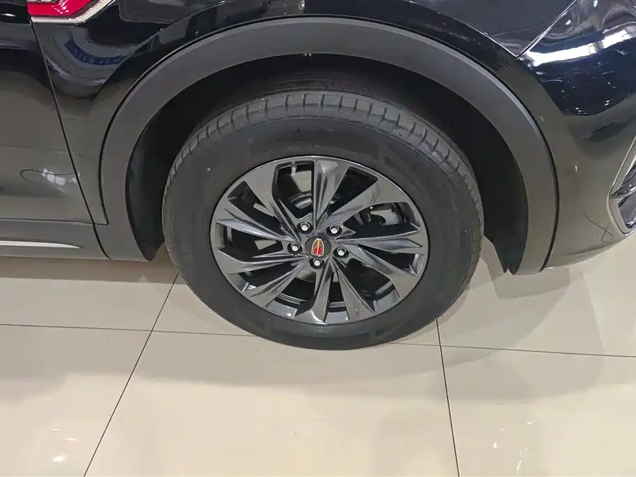 Hongqi HS5 2.0 T 2 WD Flagship Enjoyment Pro