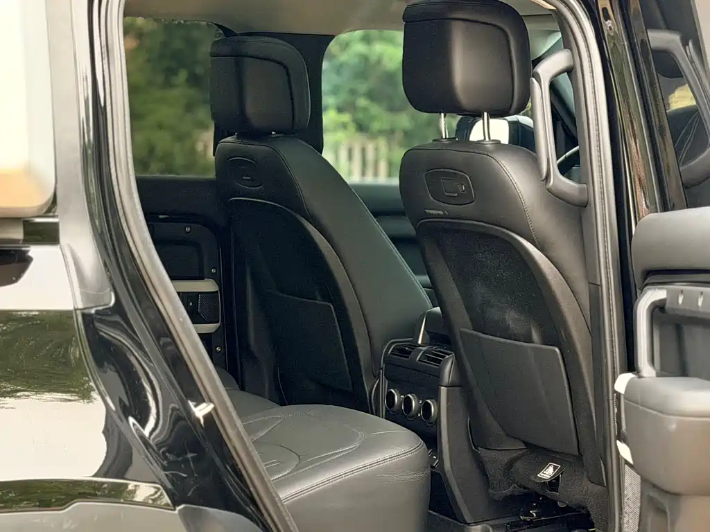 Land Rover Defender 110 P400 HSE