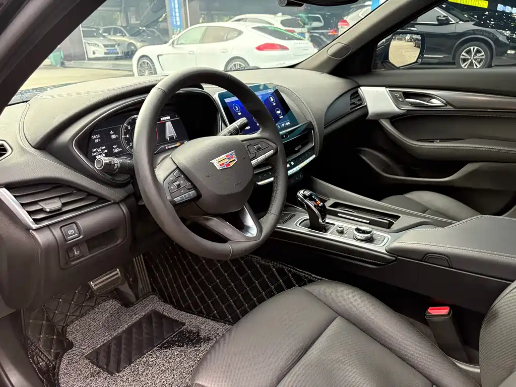 Cadillac CT5 28 T Distinguished