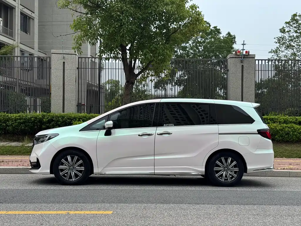 Odyssey 2.0 L e:HEV Sharp· Joy