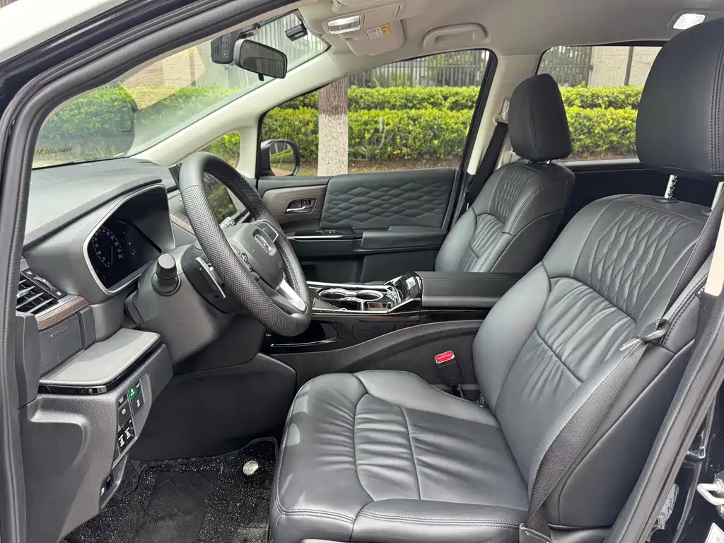 Odyssey 2.0 L e:HEV Sharp· Joy