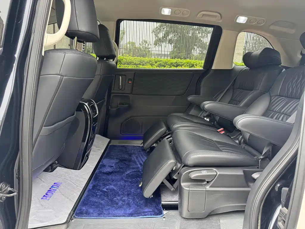 Odyssey 2.0 L e:HEV Sharp· Joy
