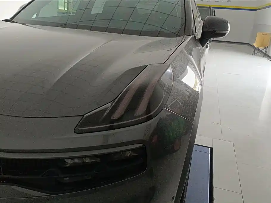 Lynk & Co 06 Remix 1.5 T Power Halo