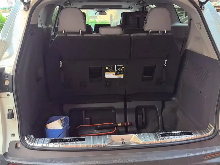 Granvia 2.5 L Hybrid Comfort