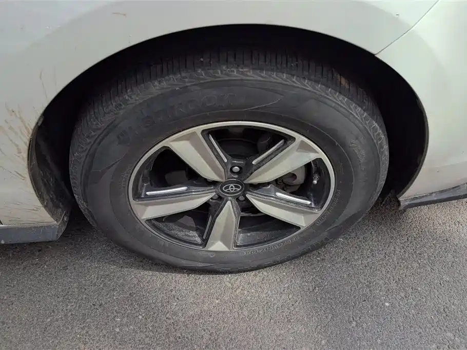 Granvia 2.5 L Hybrid Comfort