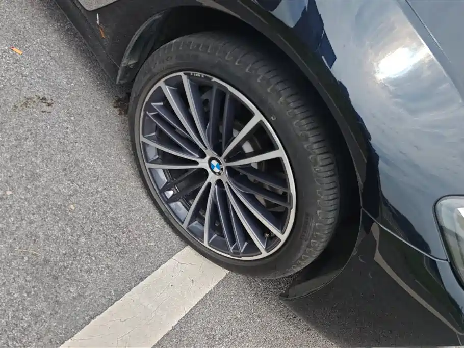 BMW 5 Series 530 Li Leading M Sport Package