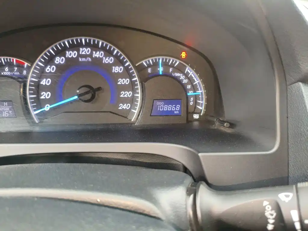 Camry 2.0 G 10 th Anniversary Commemorative Leading