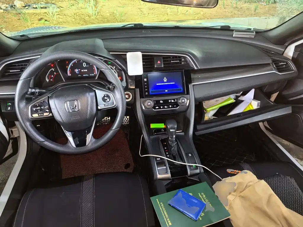 Civic HATCHBACK 220 TURBO CVT Trend Cool Control