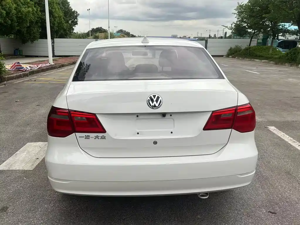 Jetta 1.4 L Manual Fashion