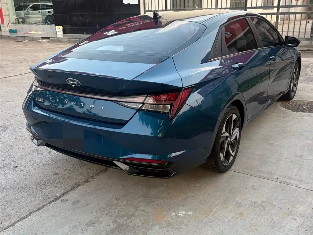 Elantra 1.5 L CVT LUX Distinguished